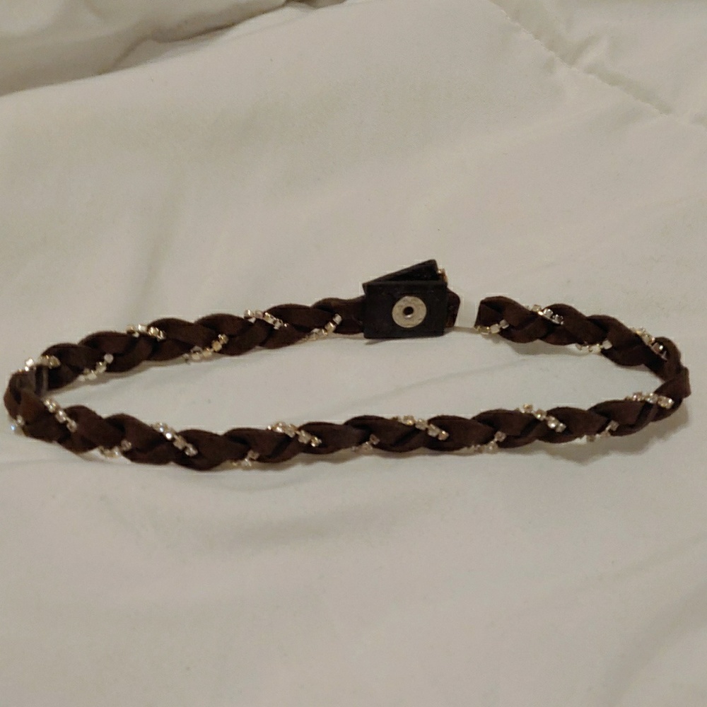 Brown choker necklace
